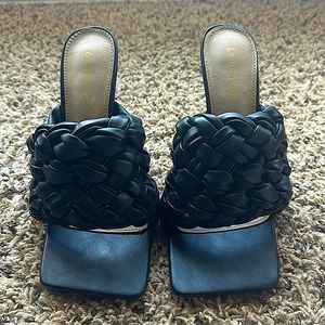 Black mule heels *NEVER WORN* Size 9 Women’s
